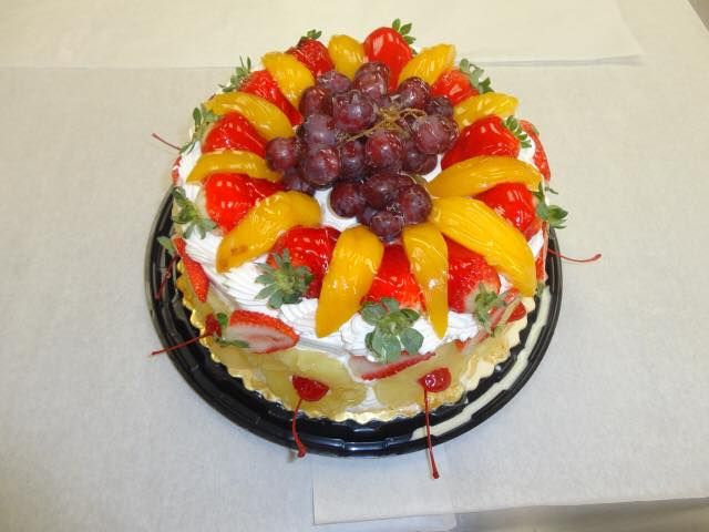 Celebration cake made by La Popular Panaderia